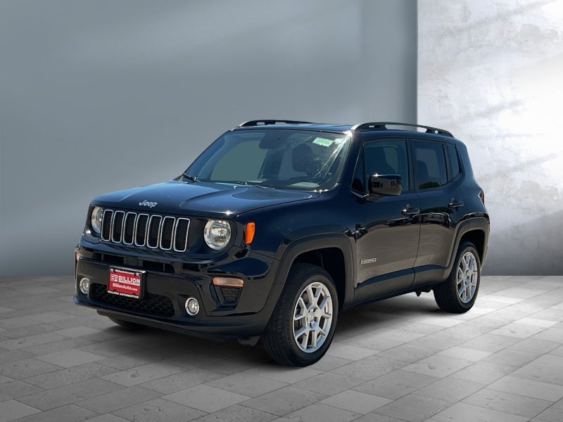 2019 Jeep Renegade Latitude in Black Clearcoat — front three-quarter view